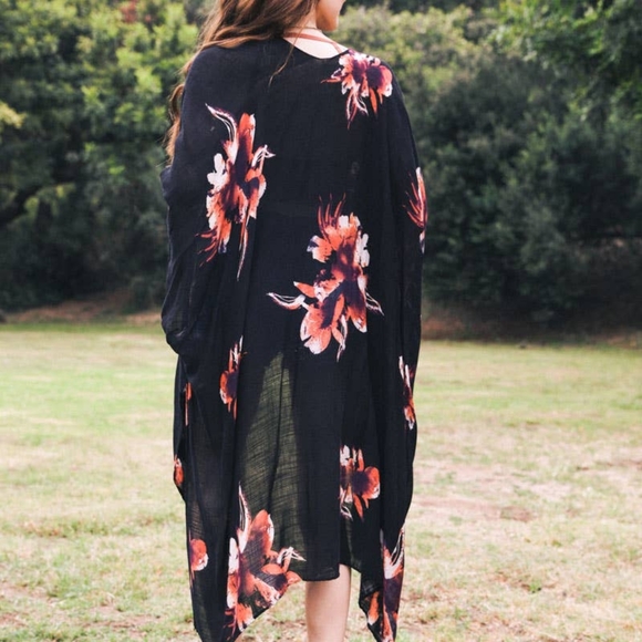 Black Red Floral Kimono Cover-up shawl Boho New - Picture 2 of 3